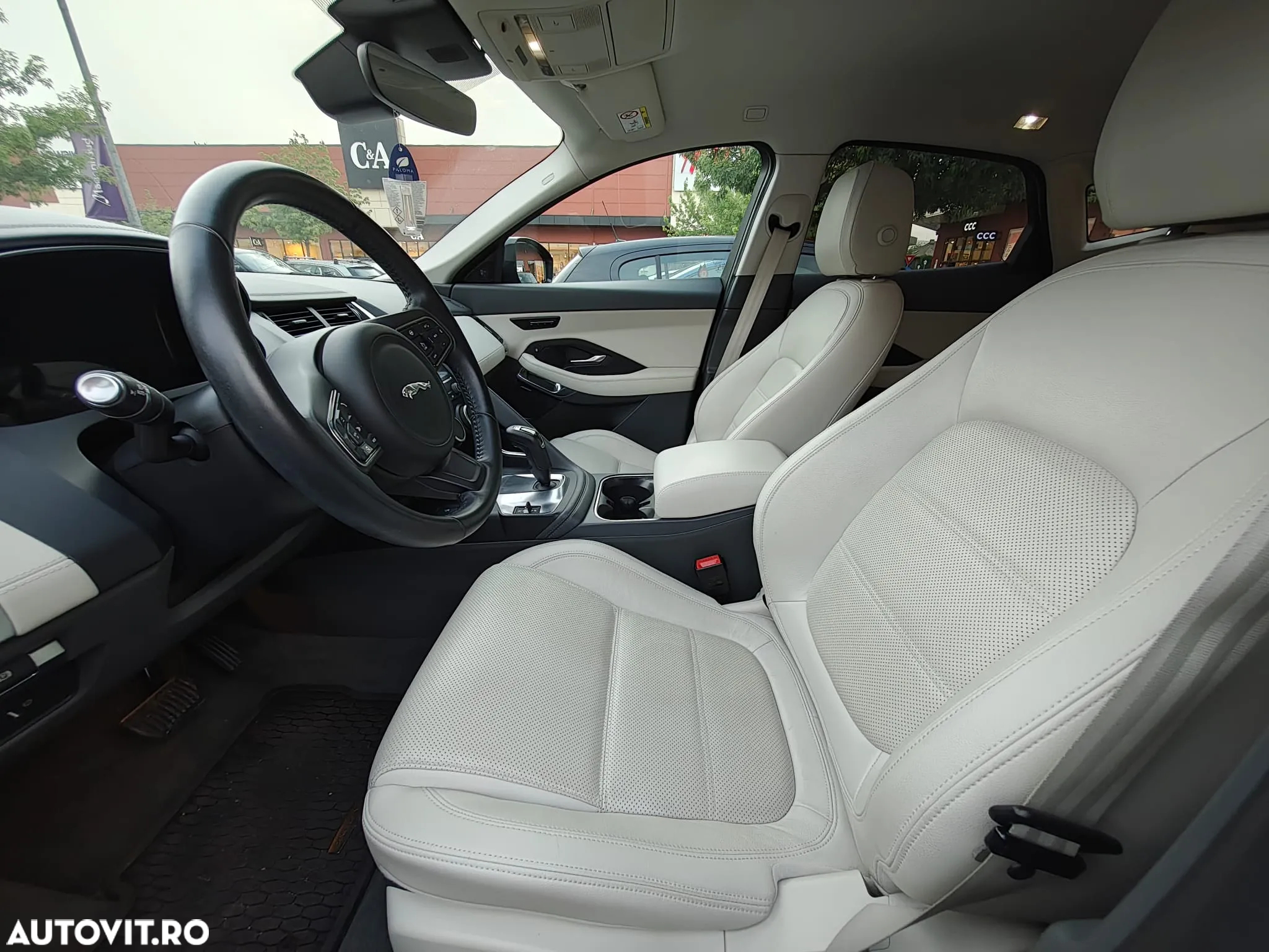 Jaguar E-Pace P200 AWD R-Dynamic SE - 9