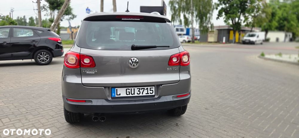 Volkswagen Tiguan 2.0 TDI DPF BlueMotion Technology Exclusive - 12