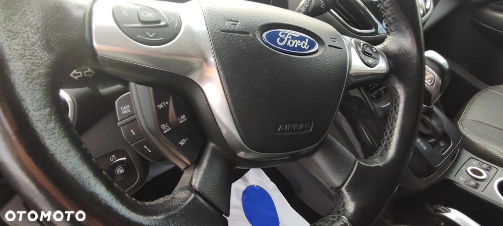 Ford Kuga - 28