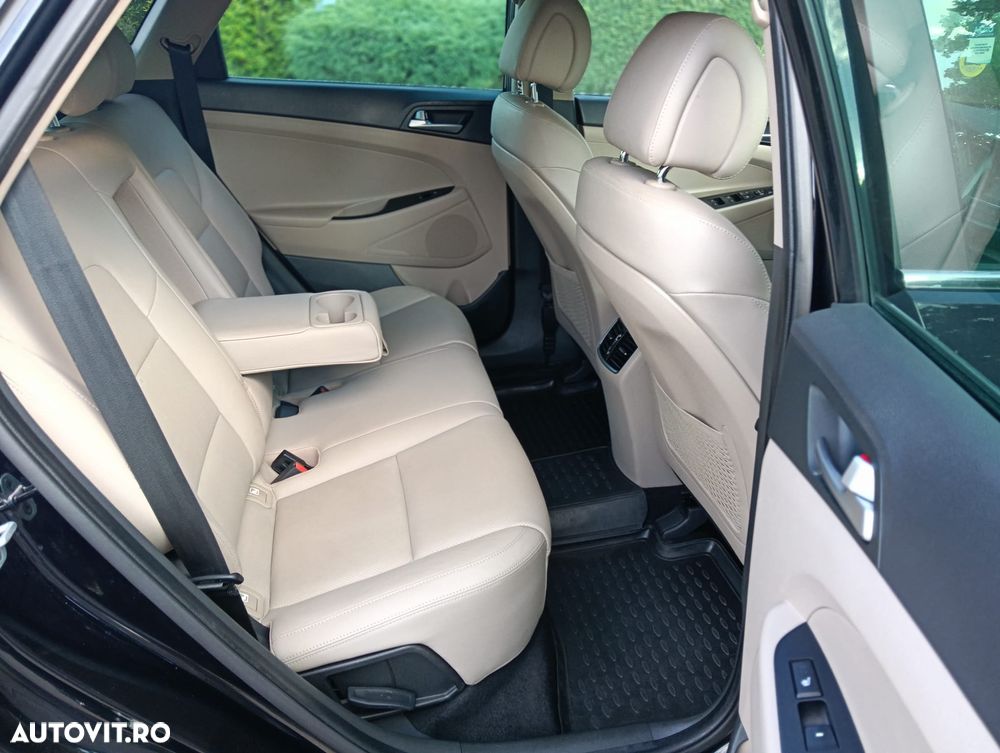 Hyundai Tucson blue 1.7 CRDi 2WD Style - 11