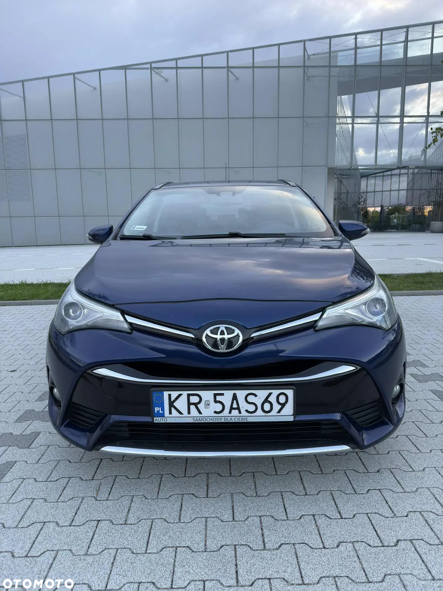 Toyota Avensis 2.0 D-4D Prestige - 4