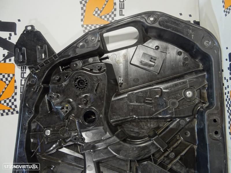 Elevador De Vidro Frente Esquerdo Mercedes-Benz C-Class (W205)  A 205 - 2