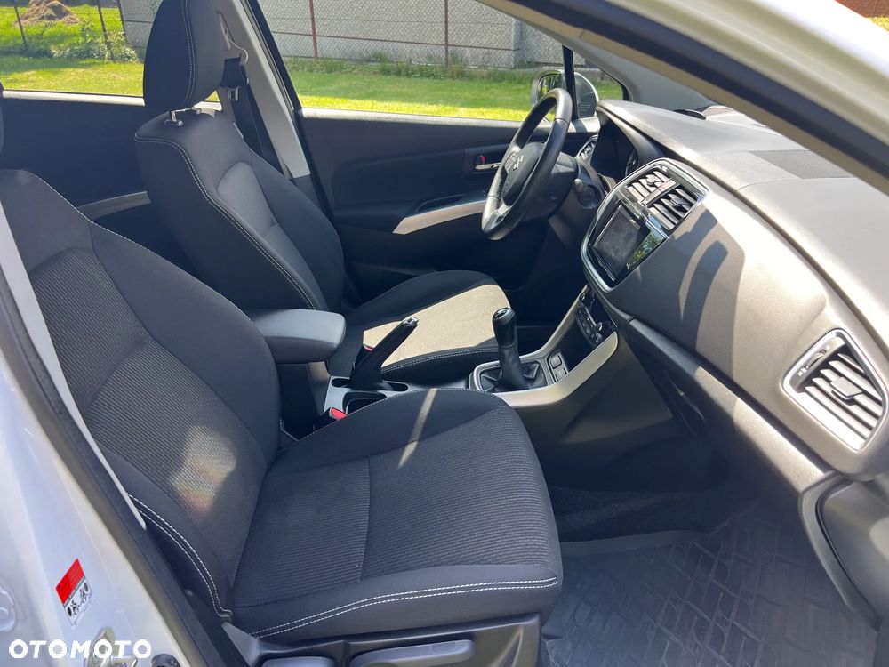 Suzuki SX4 S-Cross 1.0 T Premium - 19