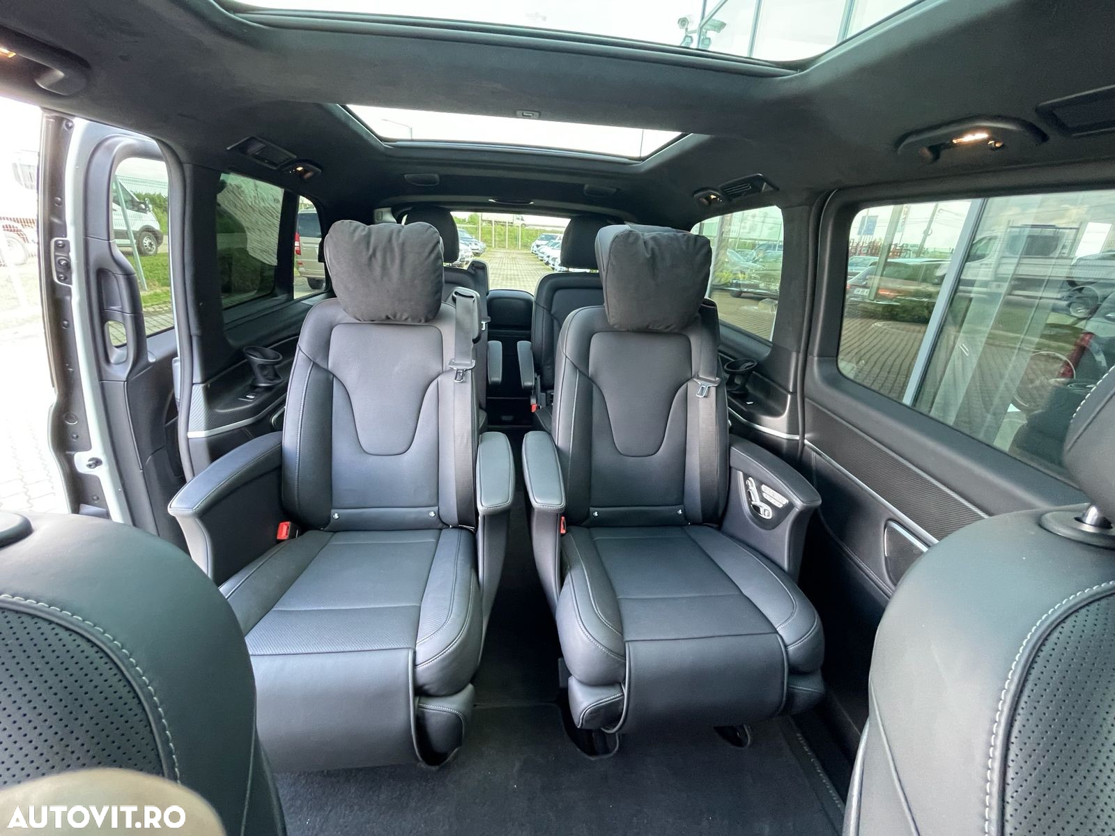 Mercedes-Benz V 300 d lang 4Matic 9G-TRONIC Exclusive - 9