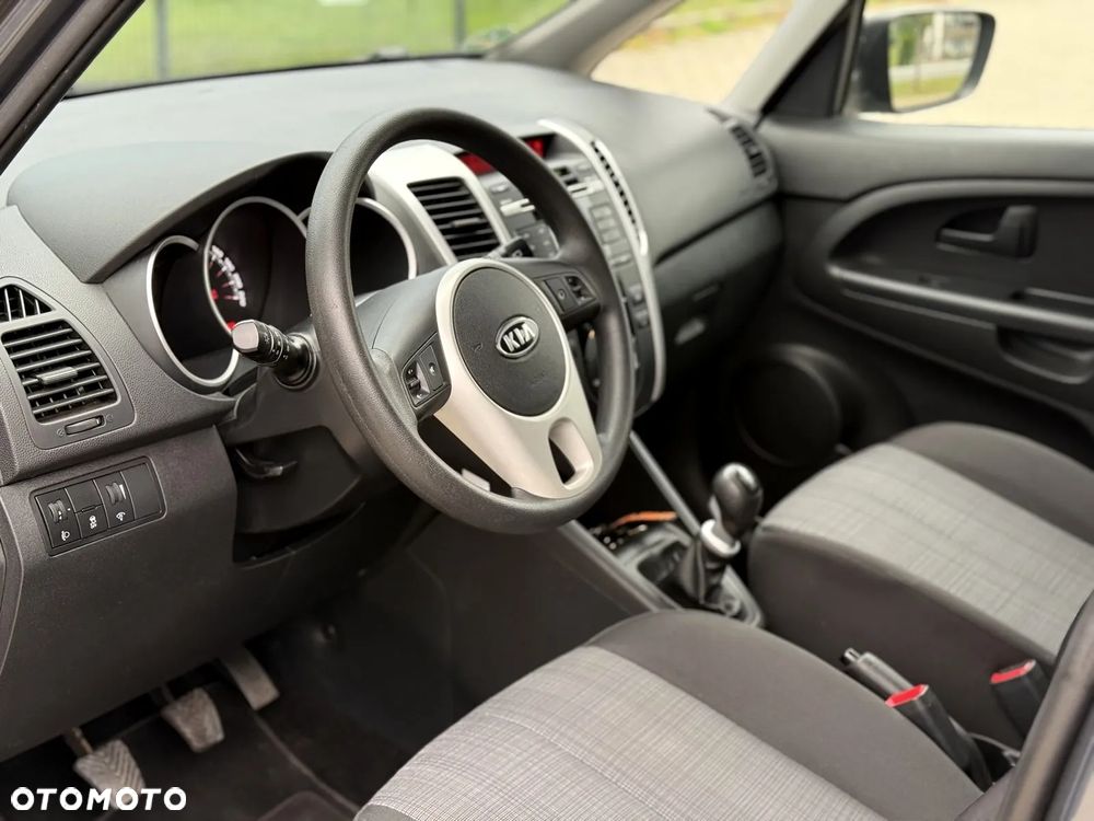 Kia Venga 1.4 CVVT Vision - 6