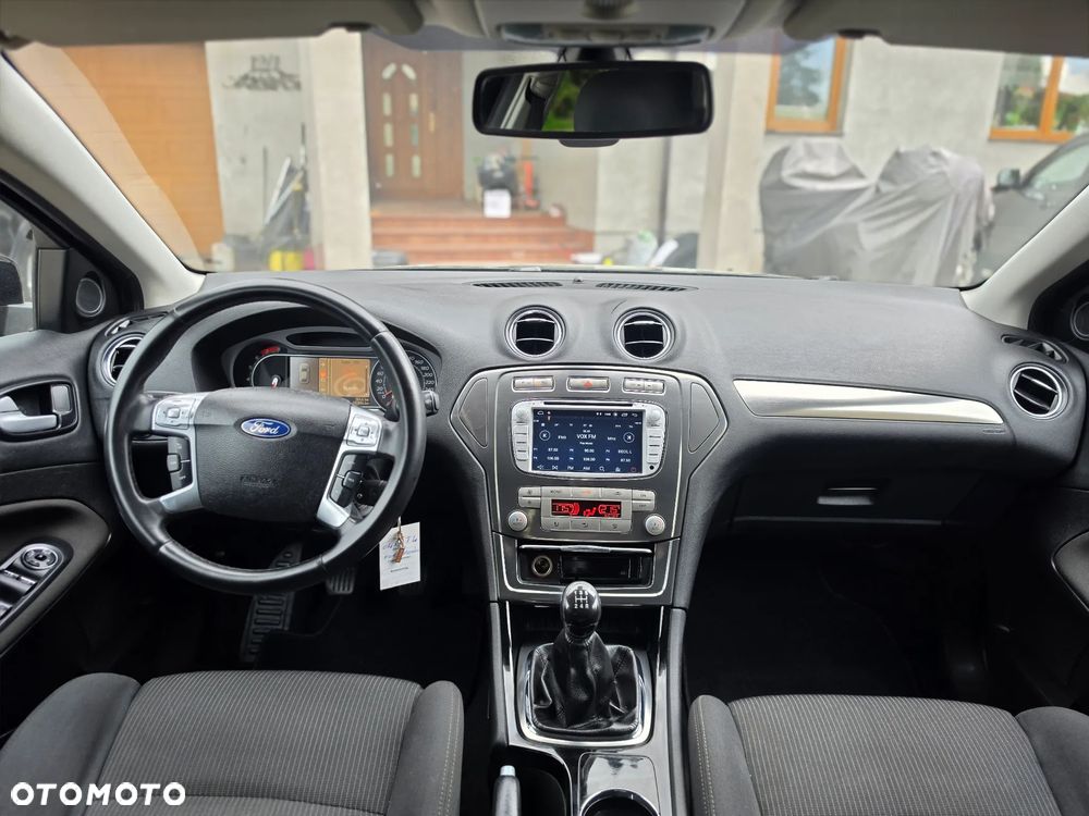 Ford Mondeo - 27