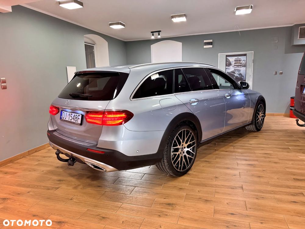 Mercedes-Benz Klasa E 220 d 4-Matic All-Terrain - 4