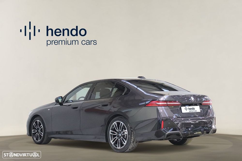 BMW 520 d Pack Desportivo M - 4