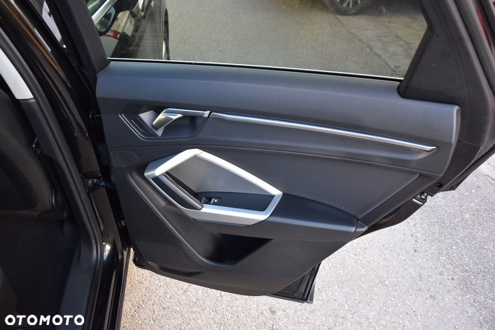 Audi Q3 Sportback 35 TDI S tronic - 33