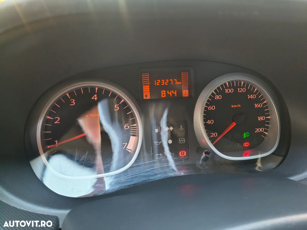 Dacia Duster 1.6 16V 4x4 Prestige - 20