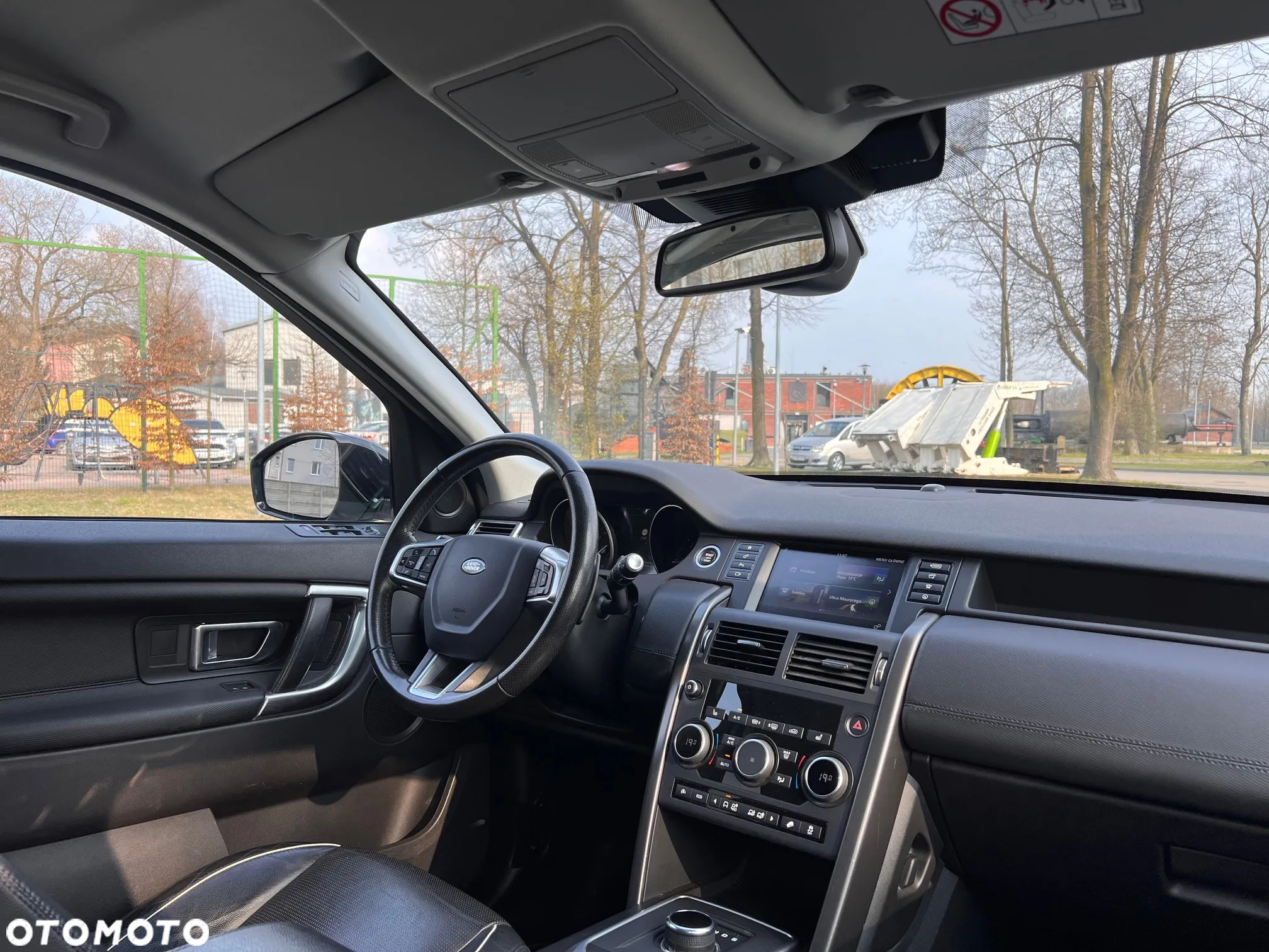 Land Rover Discovery Sport 2.0 D180 R-Dynamic HSE - 24