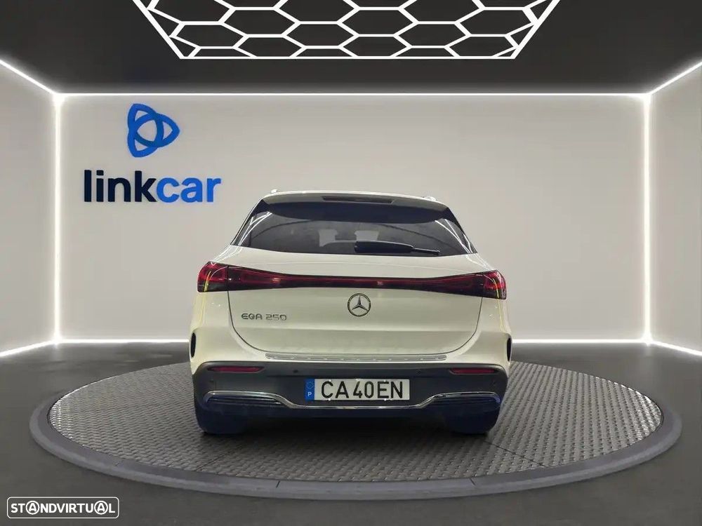 Mercedes-Benz EQA - 5