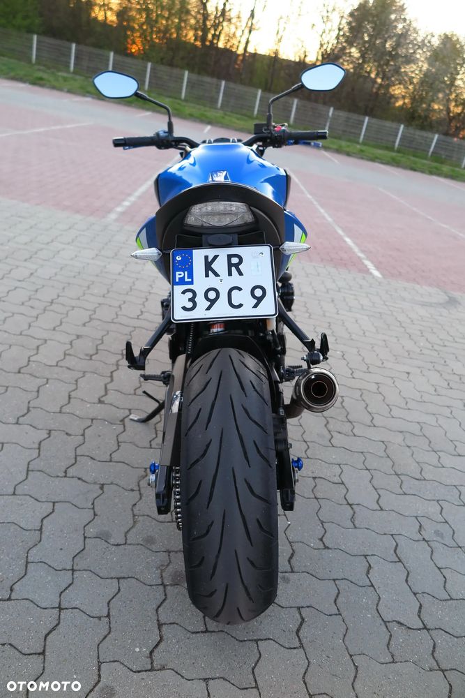 Suzuki GSX - 4