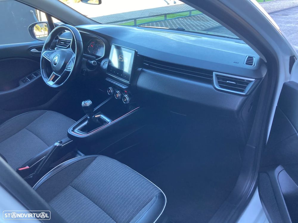 Renault Clio TCe 100 INTENS - 31