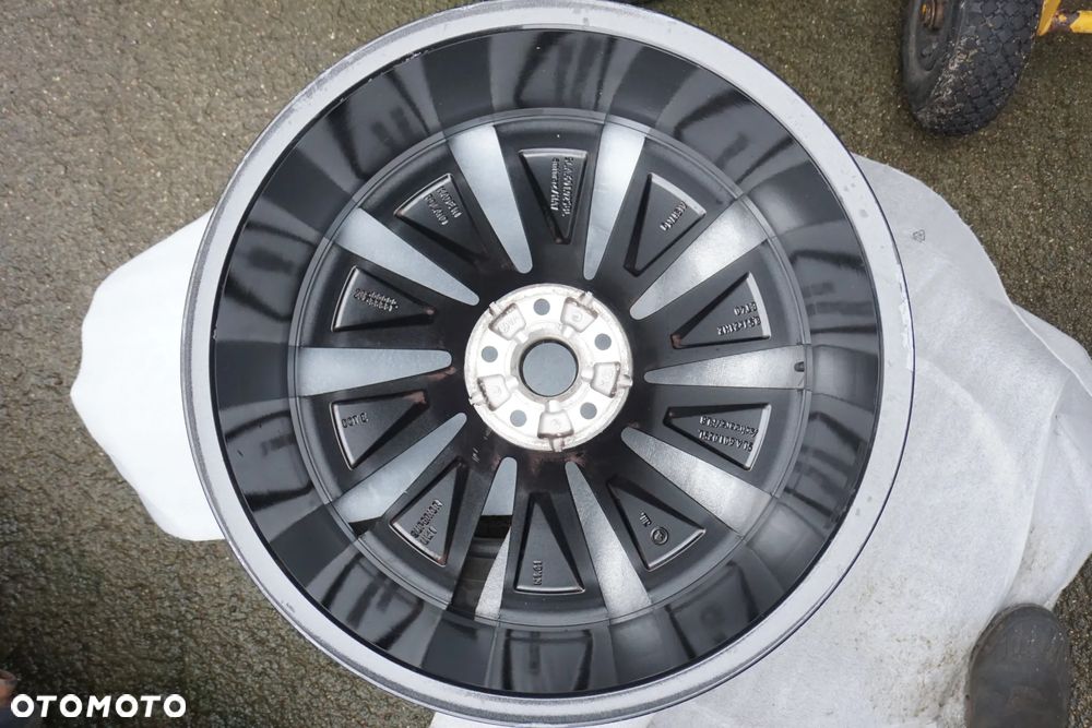 Skoda 5x112 21 8,5J et40 5LA601025BL stan bdb - 5