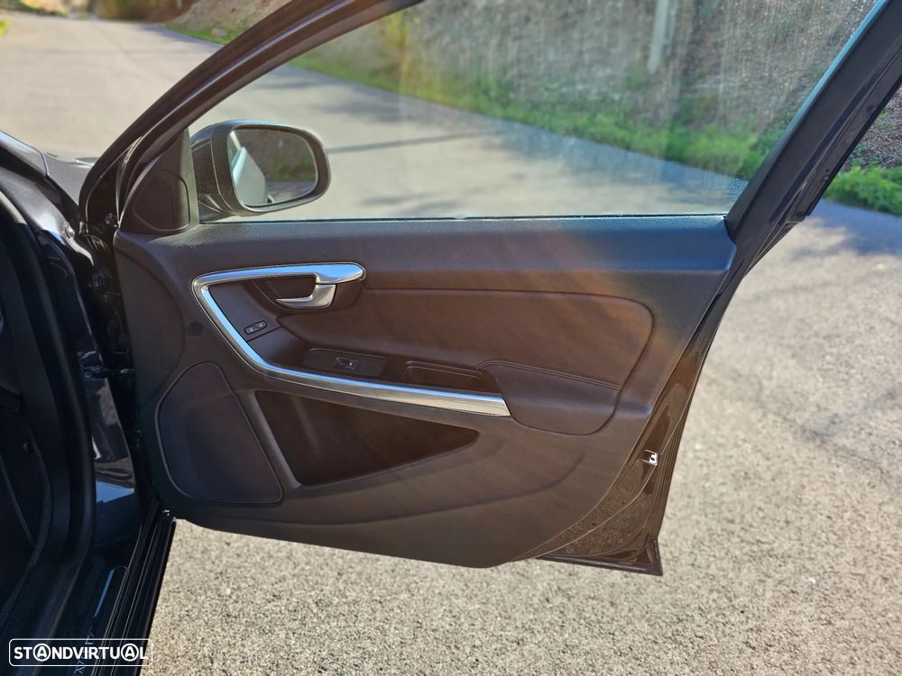 Volvo S60 1.6 D2 Drive Momentum Powershift Start/Stop - 14