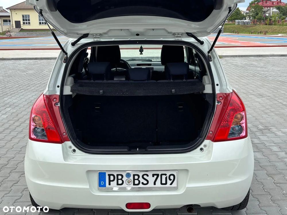 Suzuki Swift 1.3 Limited 25 - 27