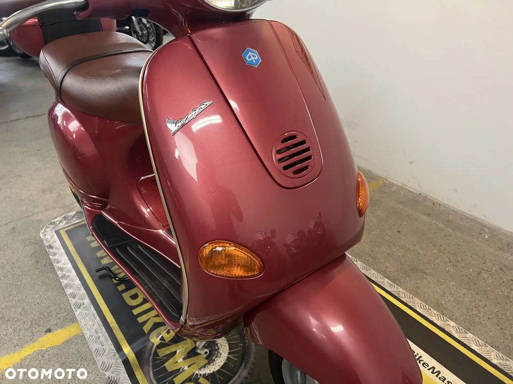 Piaggio Vespa - 10