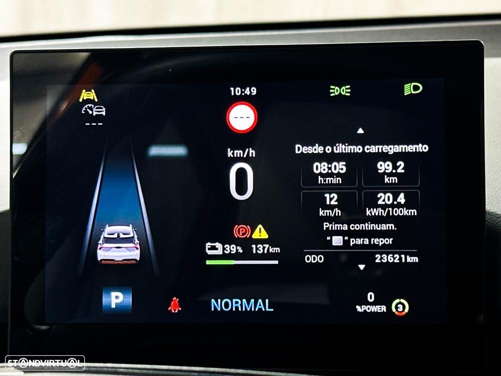 MG MG4 64 kWh Luxury - 38