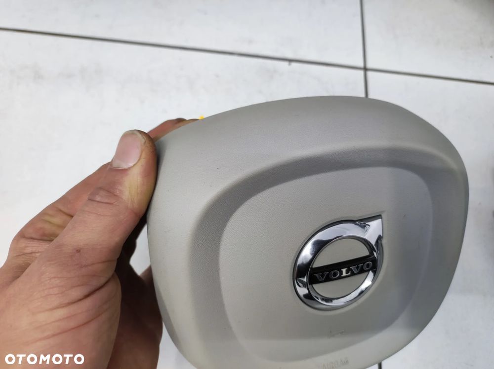 DESKA KONSOLA PODUSZKI PASY EU VOLVO XC60 II 2 2.0D - 10
