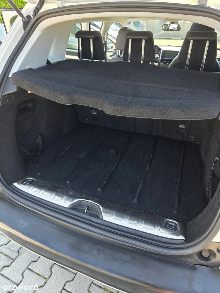 Peugeot 2008 1.6 BlueHDi Allure - 22