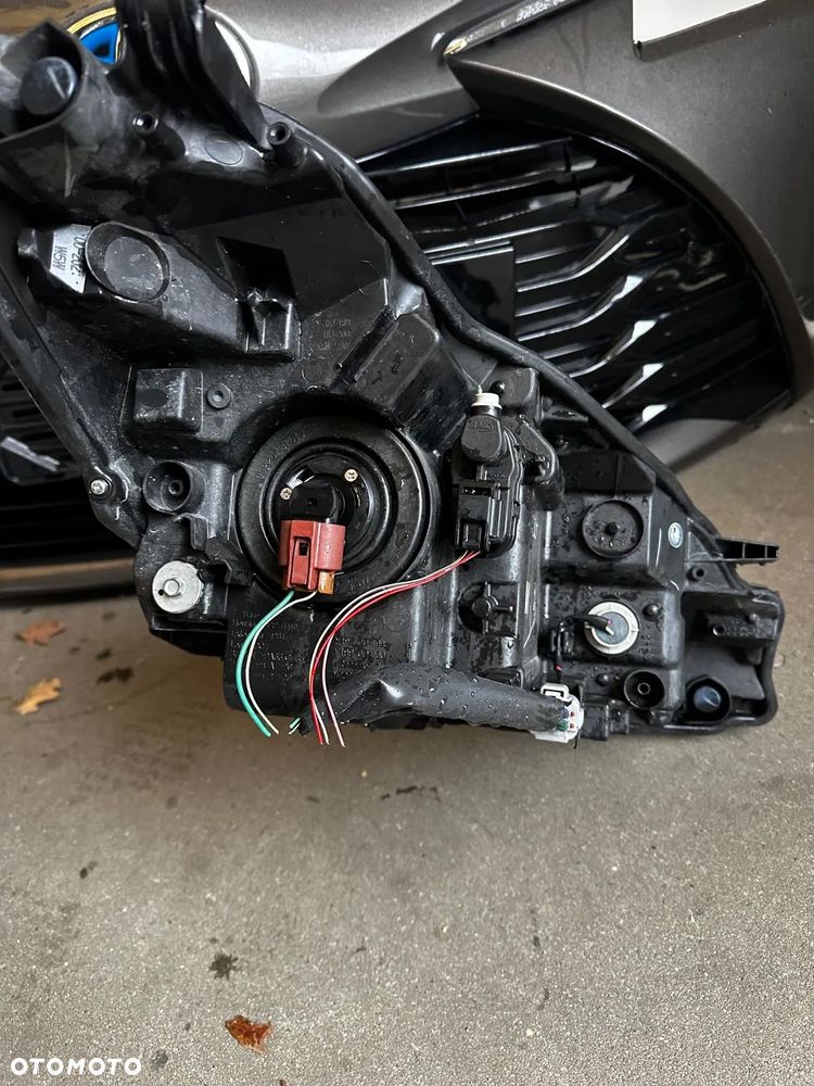 Przód Kompletny Zderzak Lampy Pas przedni Chłodnice Belka Błotniki Toyota Yaris III Lift 1.5 hybryda - 19