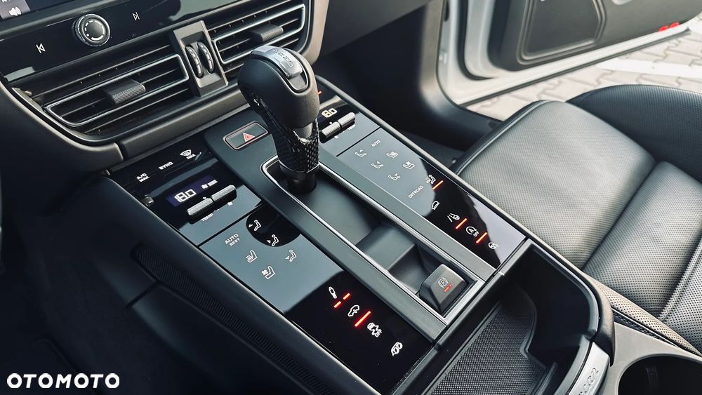 Porsche Macan GTS PDK - 17