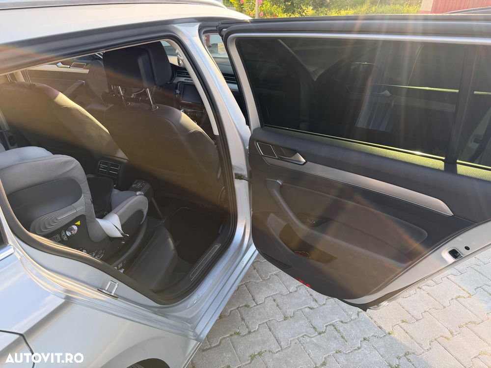 Volkswagen Passat 2.0 TDI SCR 4Motion DSG BlueM Tech Comfortline - 10