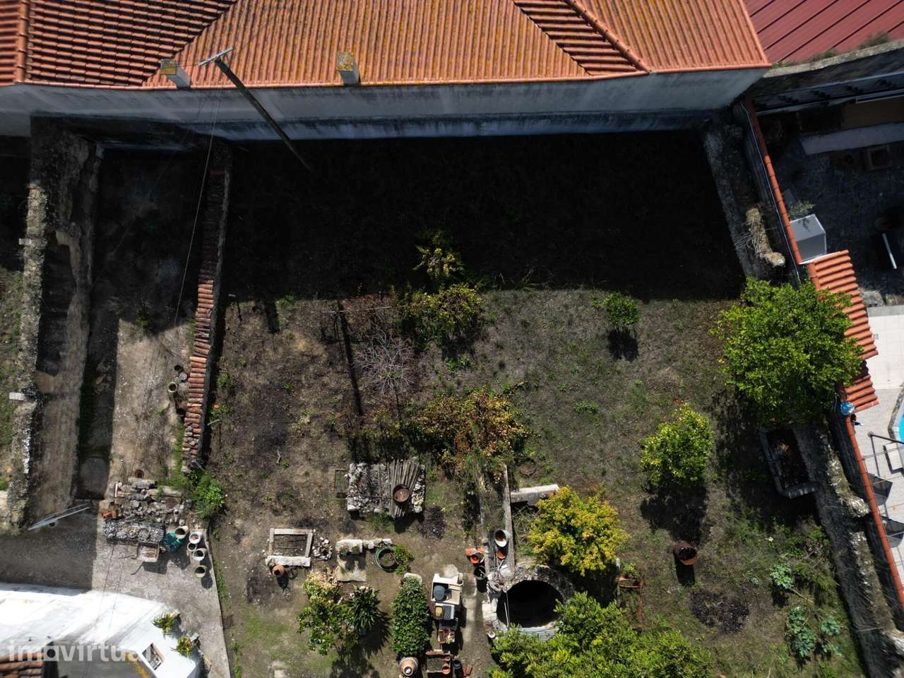 Terreno urbano com 320 m2 situado na Póvoa de Santarém - Grande imagem: 2/17
