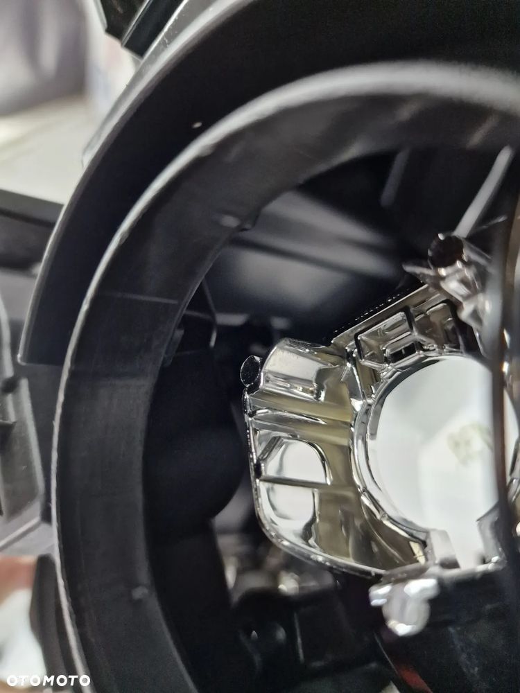 RENAULT MASTER IV 4 19- PRAWA LAMPA PRZEDNIA PRZÓD FULL LED , NR 260105567R , NR AUKCJI LA139 - 24