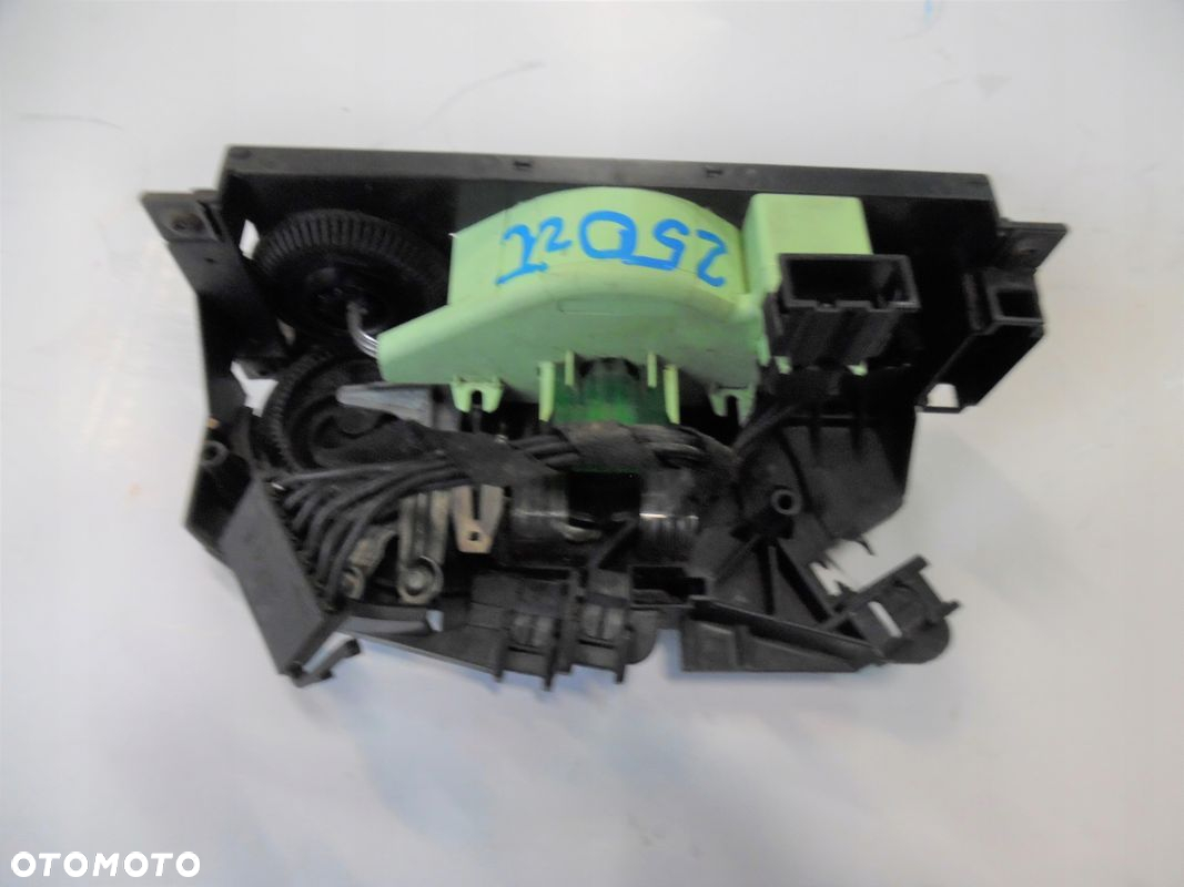 VW T4 96-99r PANEL REGULACJI NAWIEWU DO KABINY - 2