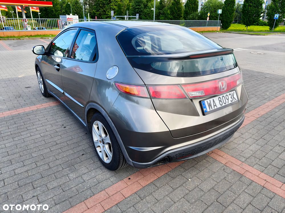 Honda Civic 1.8 Comfort - 4