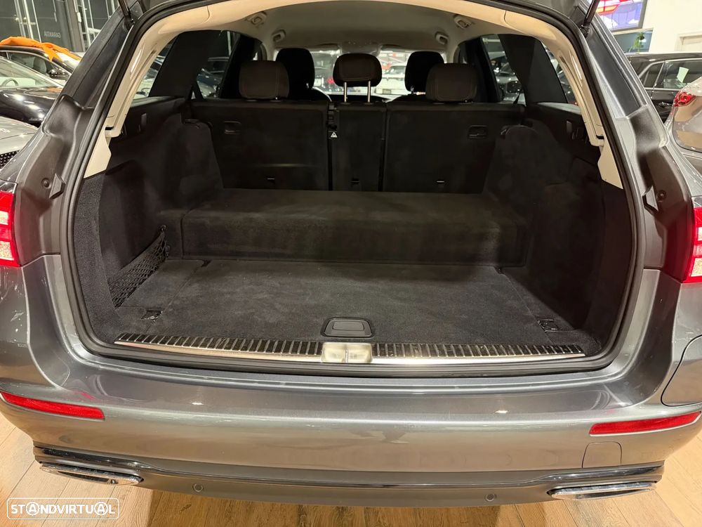 Mercedes-Benz E 300 de Avantgarde 4Matic — fotografia 17