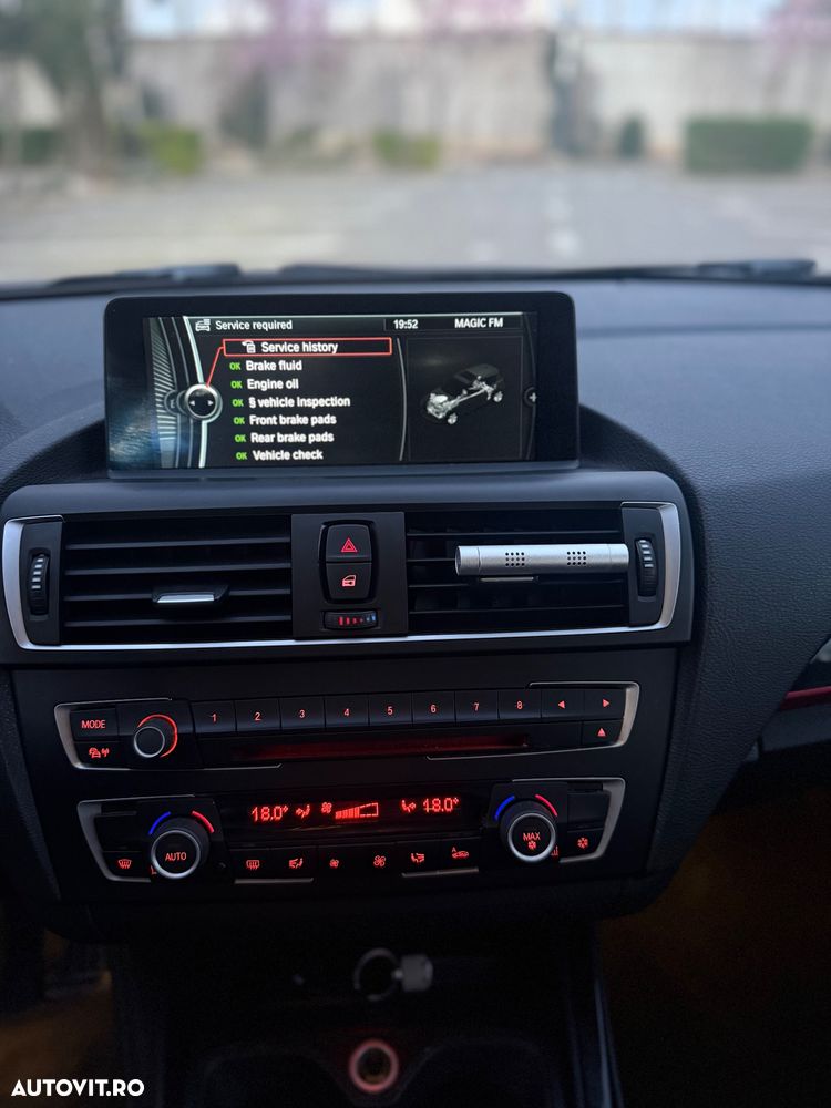 BMW Seria 1 116i Sport Line - 30