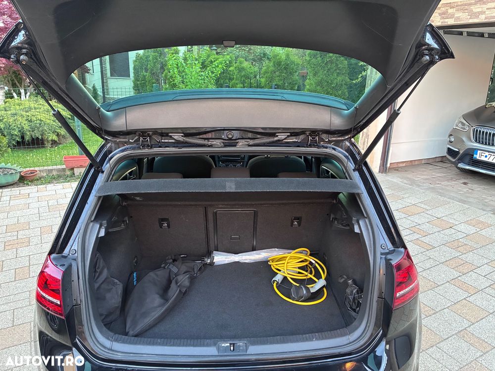 Volkswagen Golf - 4