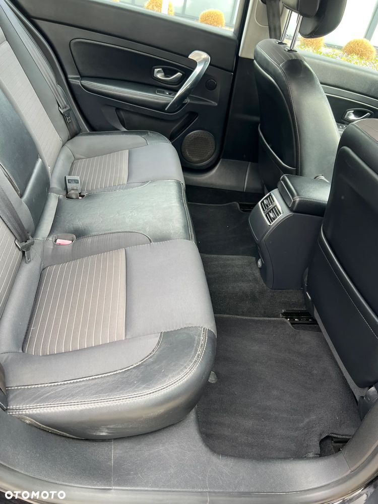 Renault Latitude dCi 175 FAP - 12