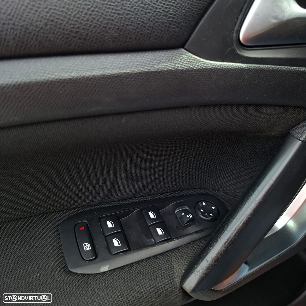 Peugeot 308 SW 1.2 PureTech Style - 14