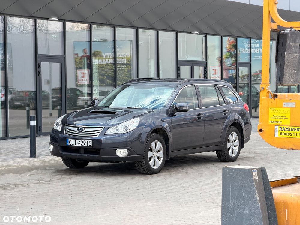 Subaru Outback 2.0 D Comfort - 1