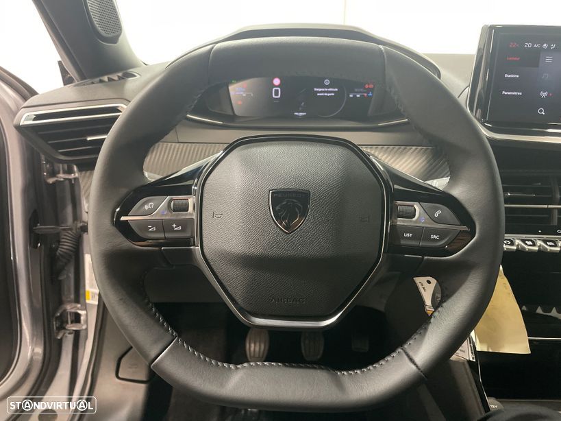 Peugeot 2008 1.2 PureTech Allure Pack - 8