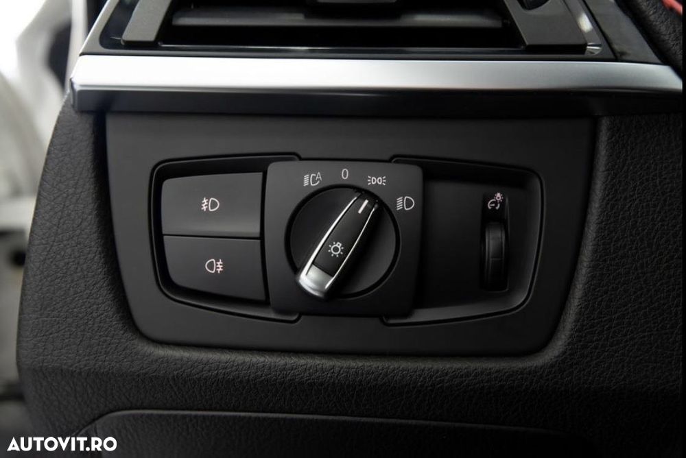 BMW Seria 3 320d Aut. Luxury Line - 18