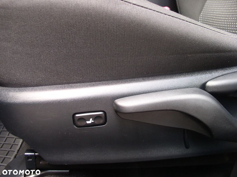 Toyota Auris 1.6 Valvematic Executive - 13