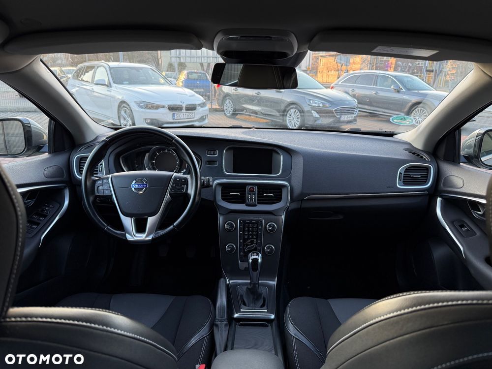 Volvo V40 D4 Drive-E Momentum - 14