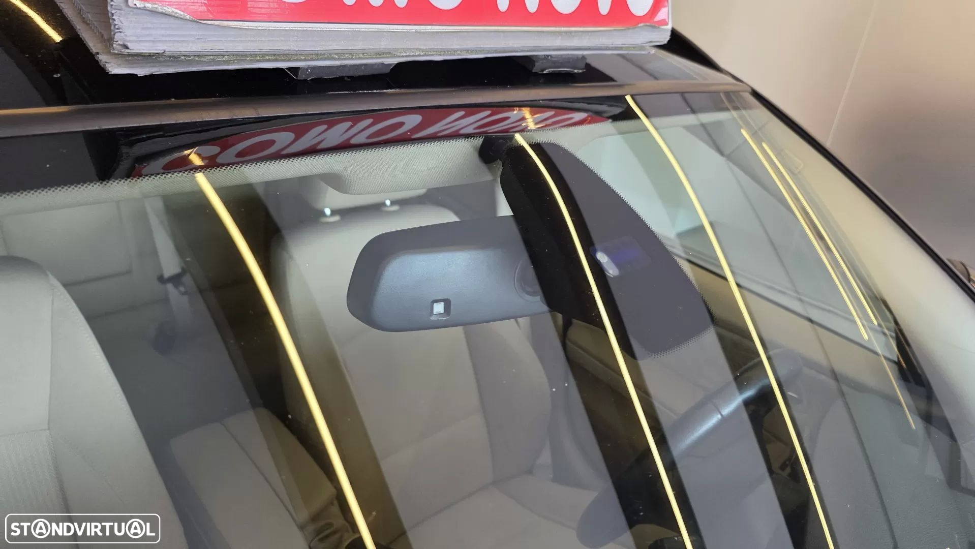 BMW 318 d Touring Navigation Sport - 23