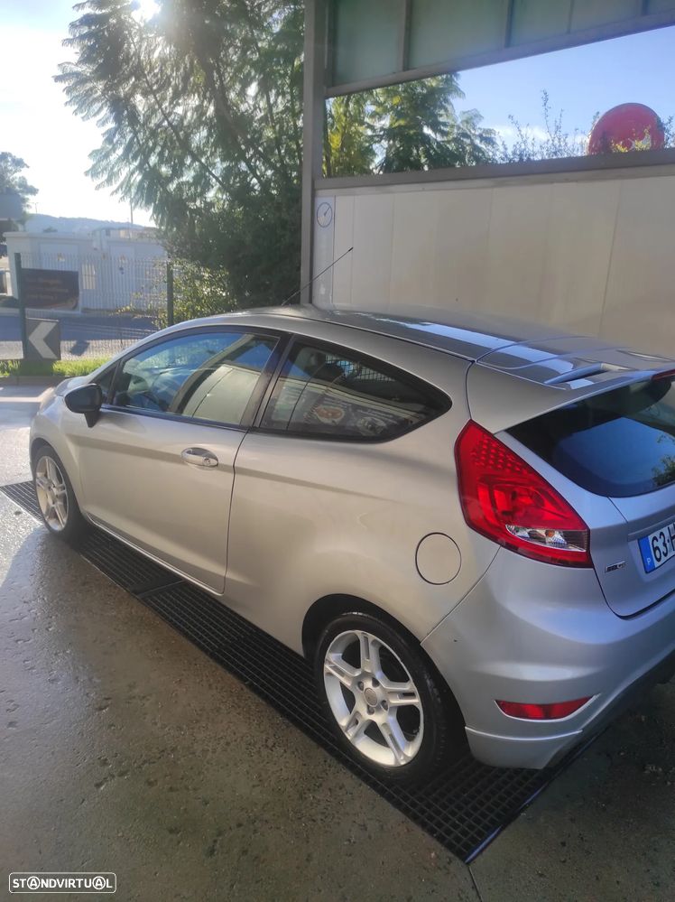 Ford Fiesta 1.6 TDCI Sport - 1