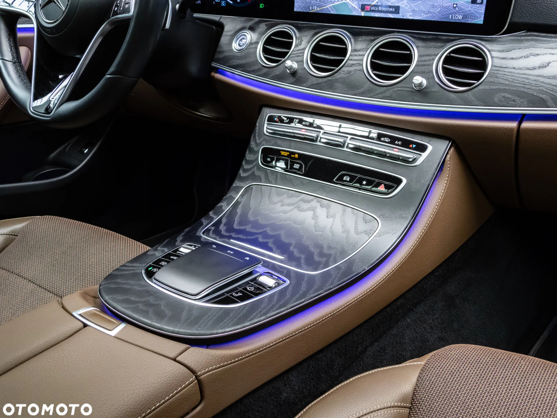 Mercedes-Benz Klasa E 220 d 4-Matic All-Terrain Avantgarde - 31