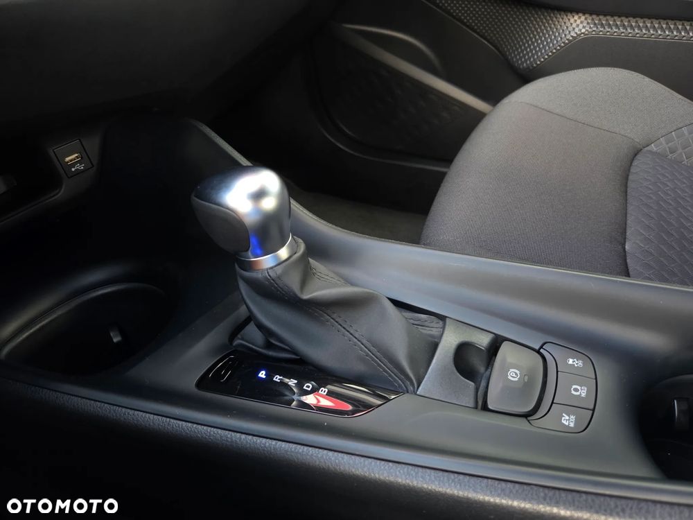 Toyota C-HR Flow - 25