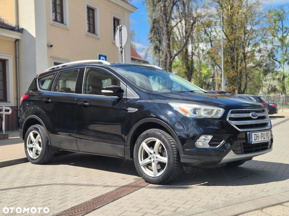 Ford Kuga 1.5 EcoBoost 2x4 Titanium - 3