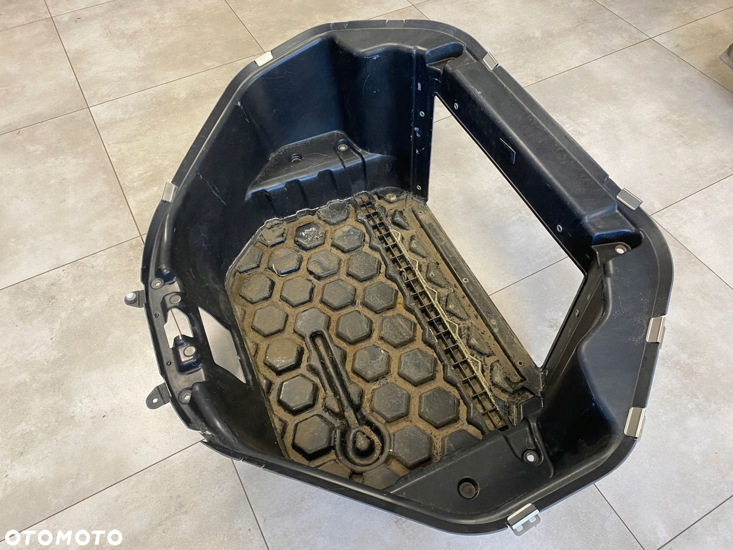 TESLA MODEL S WANNA BAGAŻNIKA KUFER PRZÓD - 9