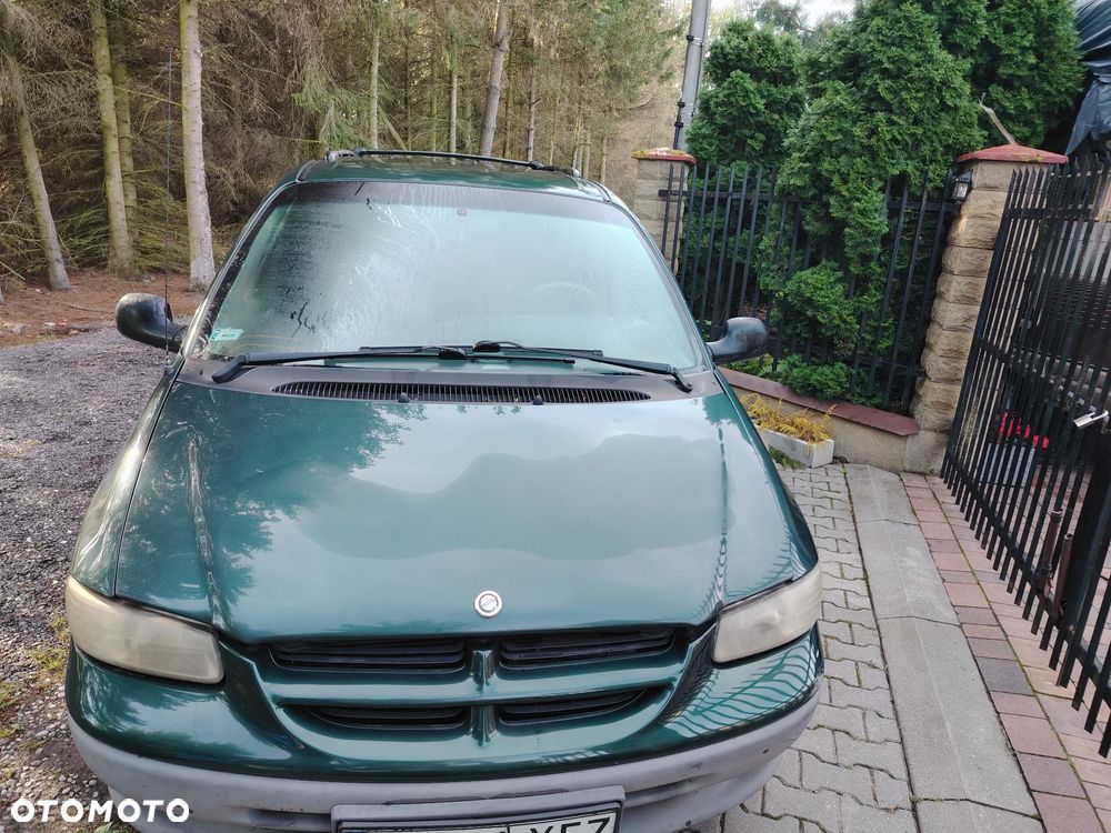 Chrysler Voyager LX 3.3L - 1