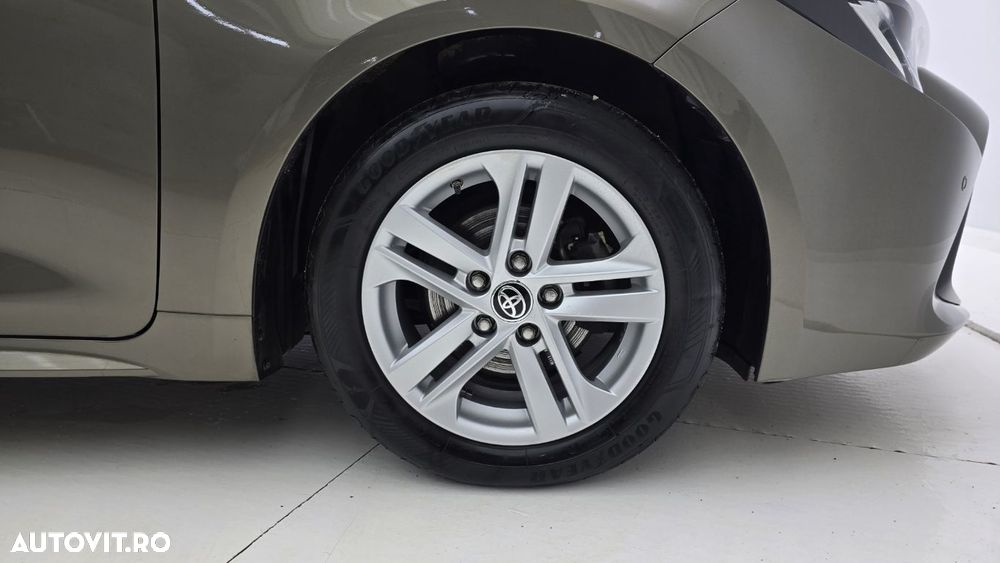 Toyota Corolla - 23
